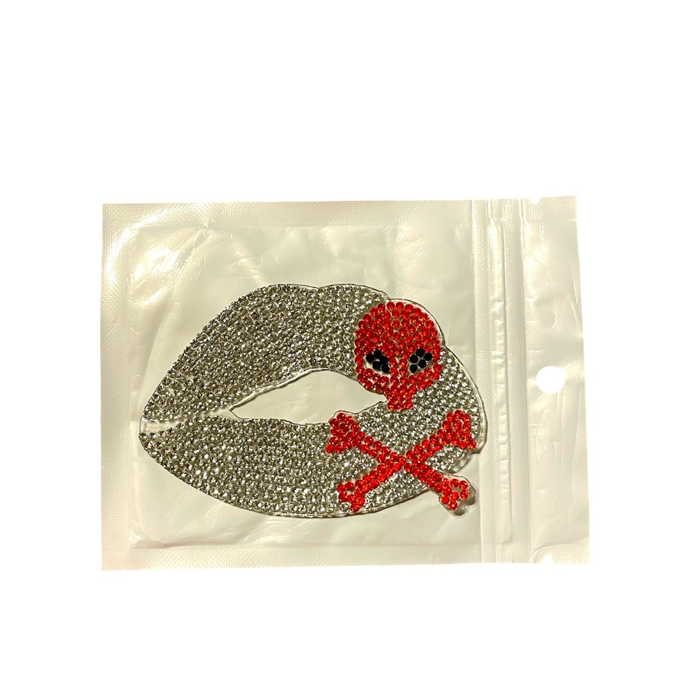 🔥Adhesive skull and lips rhinestone patches/stickers ✨